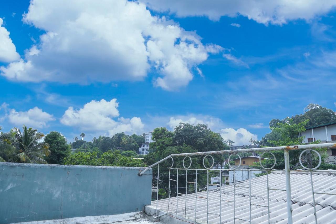 Sakura Hill Appartement Kandy Buitenkant foto